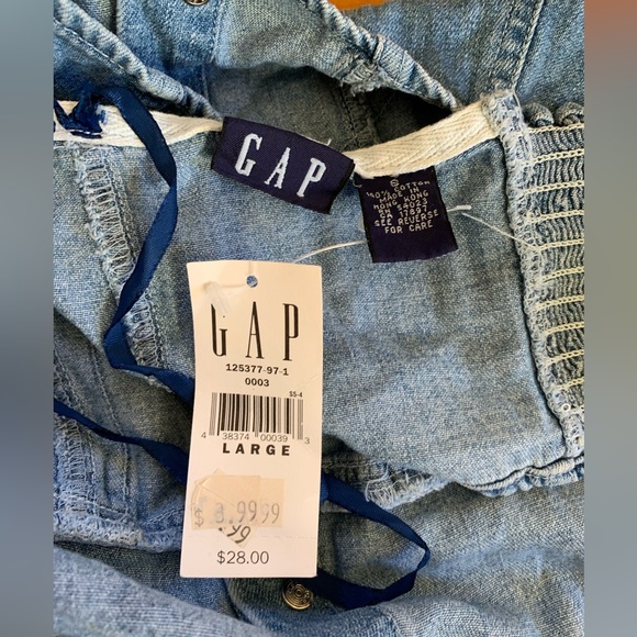 Vintage Gap Denim Halter Crop Top Size 8 - Picture 3 of 3